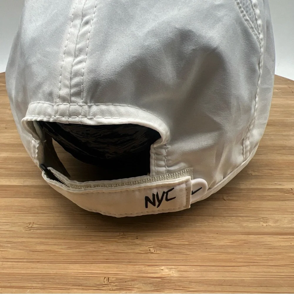 Nike nyc logo